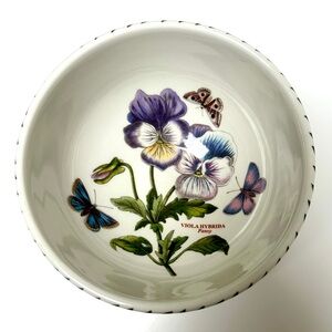 Garden Botanical 5 1/2” bowl with pansy design